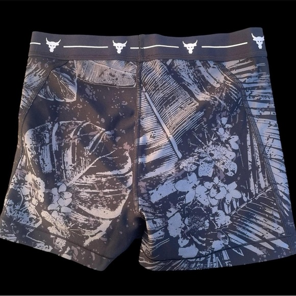 Under Armour Black and Gray Patterned Shorts - Picture 2 of 3